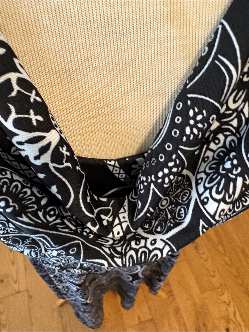 cleo Black & White Medallion Cowl Neck Midi Dress - Picture 5 of 10